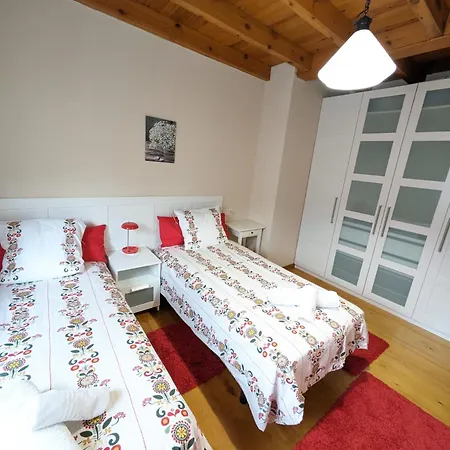 Chalé Casa Luisa Biedes, Pilona *